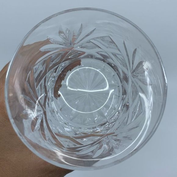 Block Crystal Victoria Straight DOF Tumbler - Picture 5 of 9